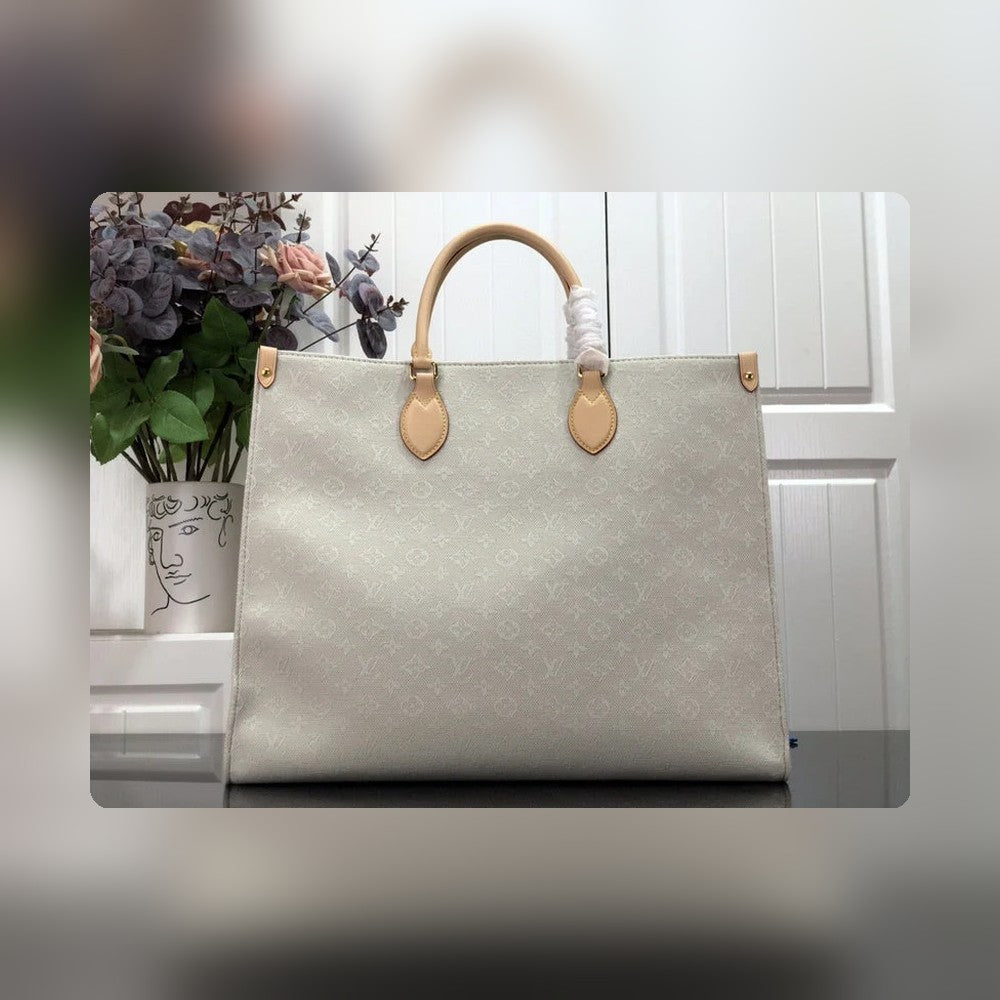 Anum Bags Detail