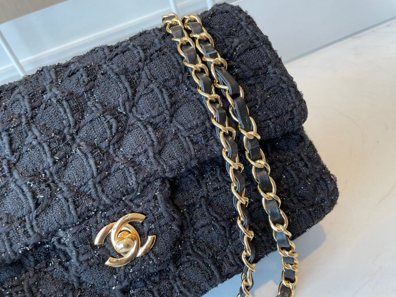 Anum Bags Detail