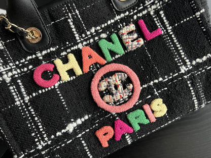 Anum Bags Detail