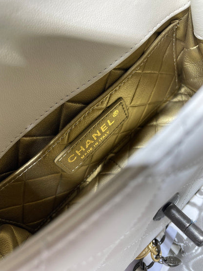 Anum Bags Detail
