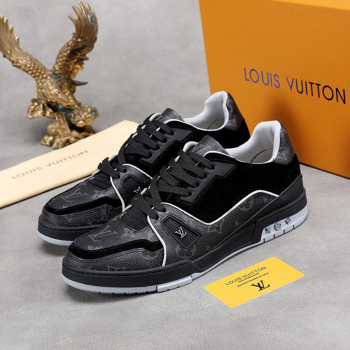 Anum Bags Luv Rivoli In Black Sneaker