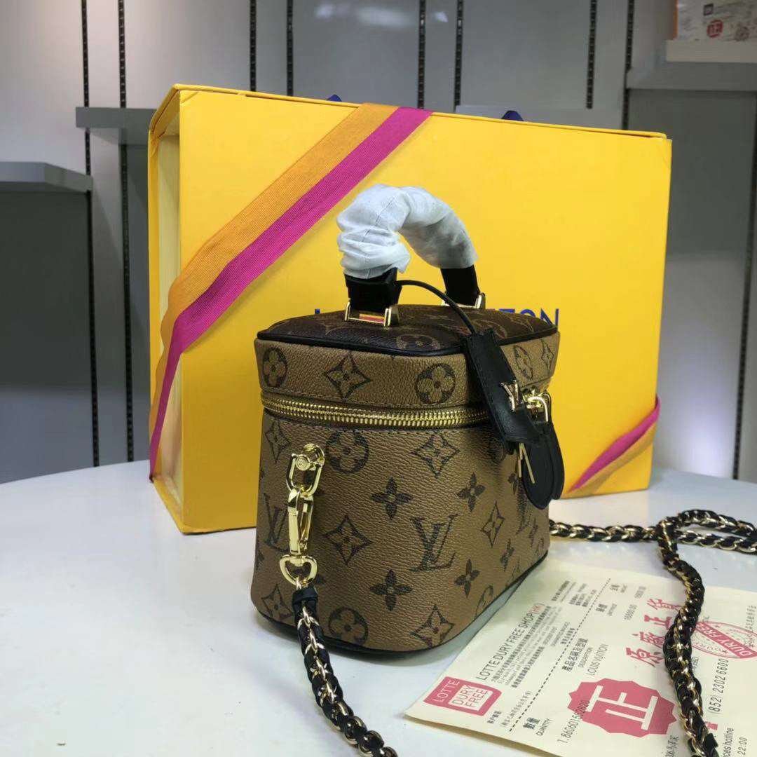 Anum Bags Detail