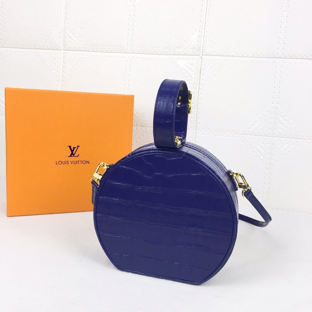Anum Bags Detail