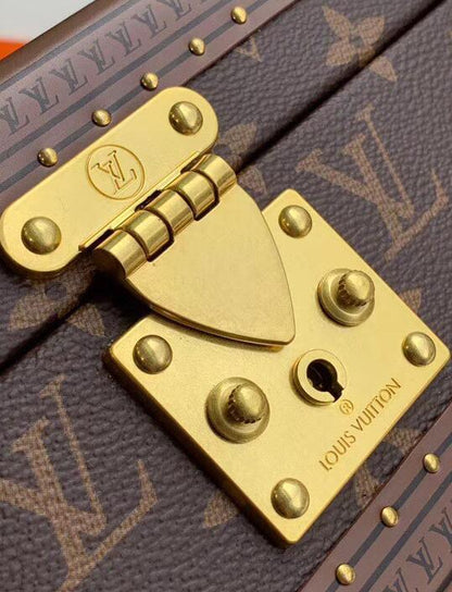 Anum Bags Detail