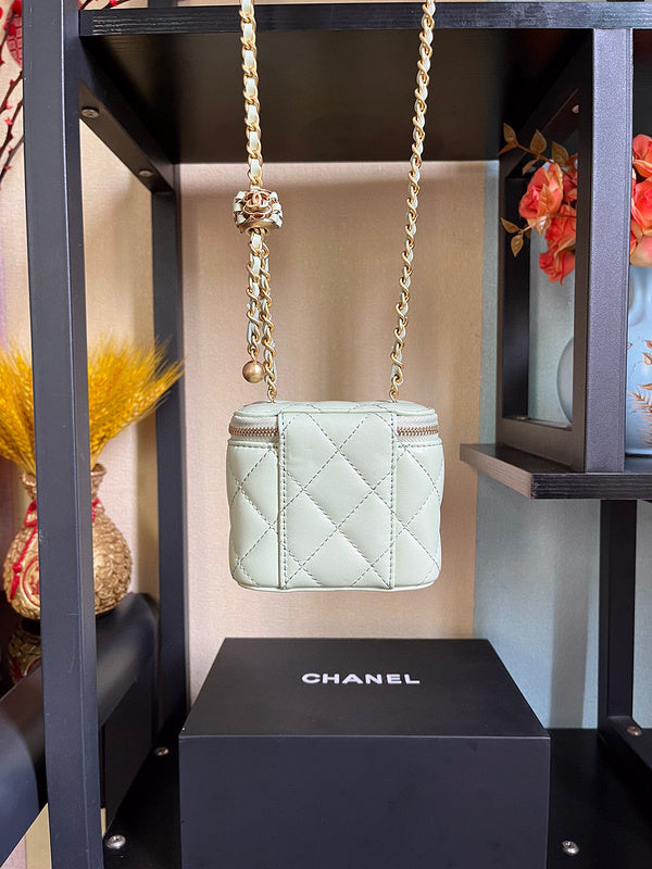 Anum Bags Detail