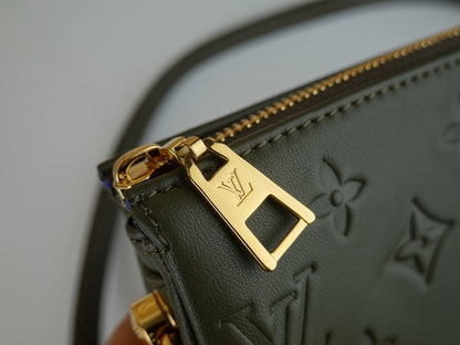 Anum Bags ln Luxury Bag --60430