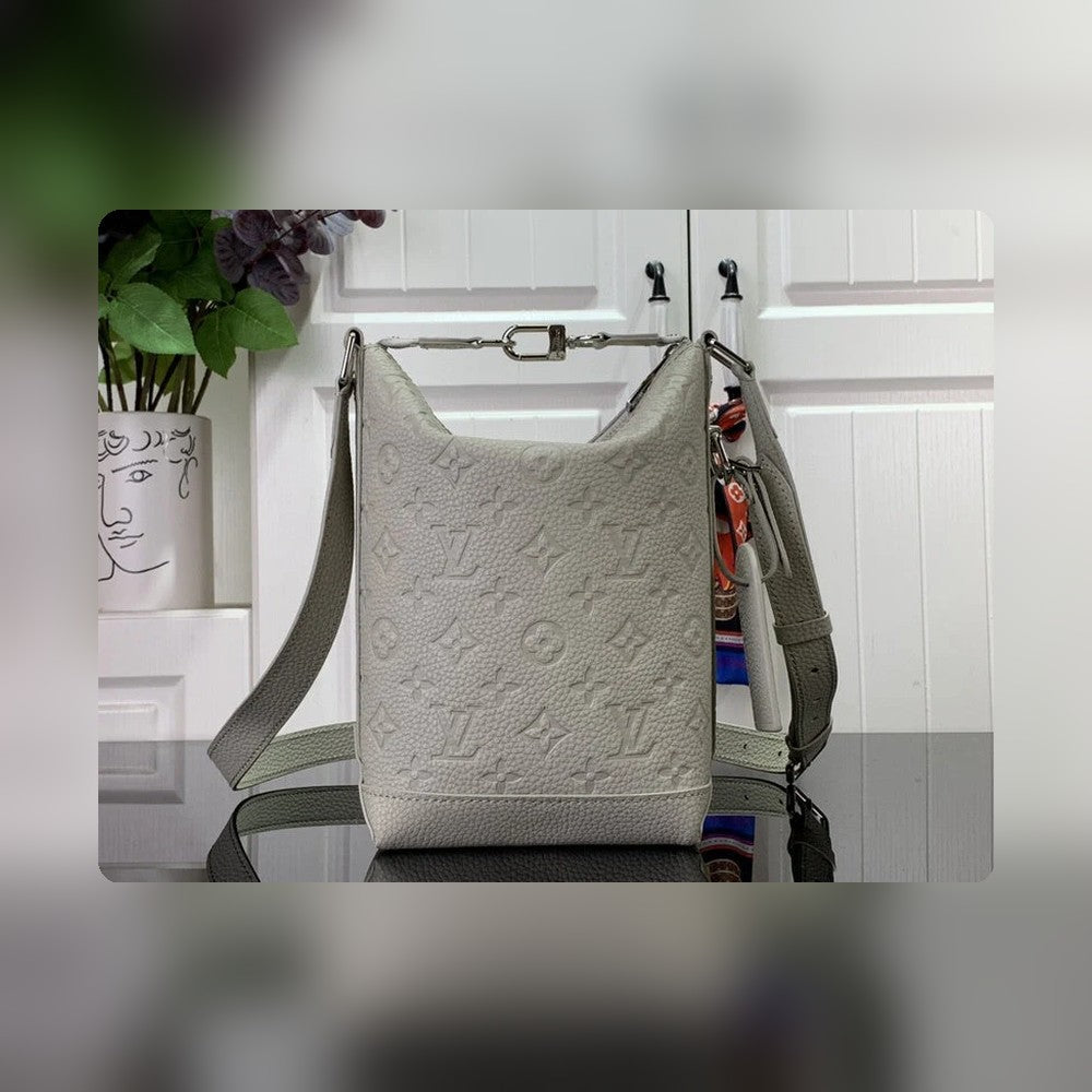 Anum Bags Detail
