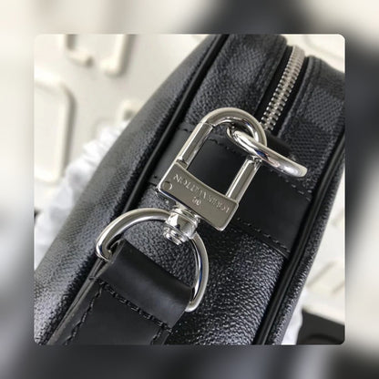 Anum Bags Detail