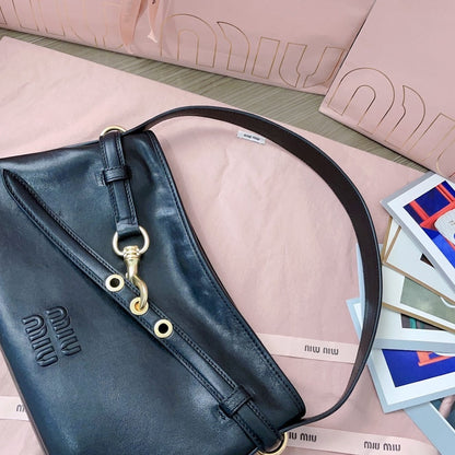 Anum Bags Miun Miun Luxury Bag --122400