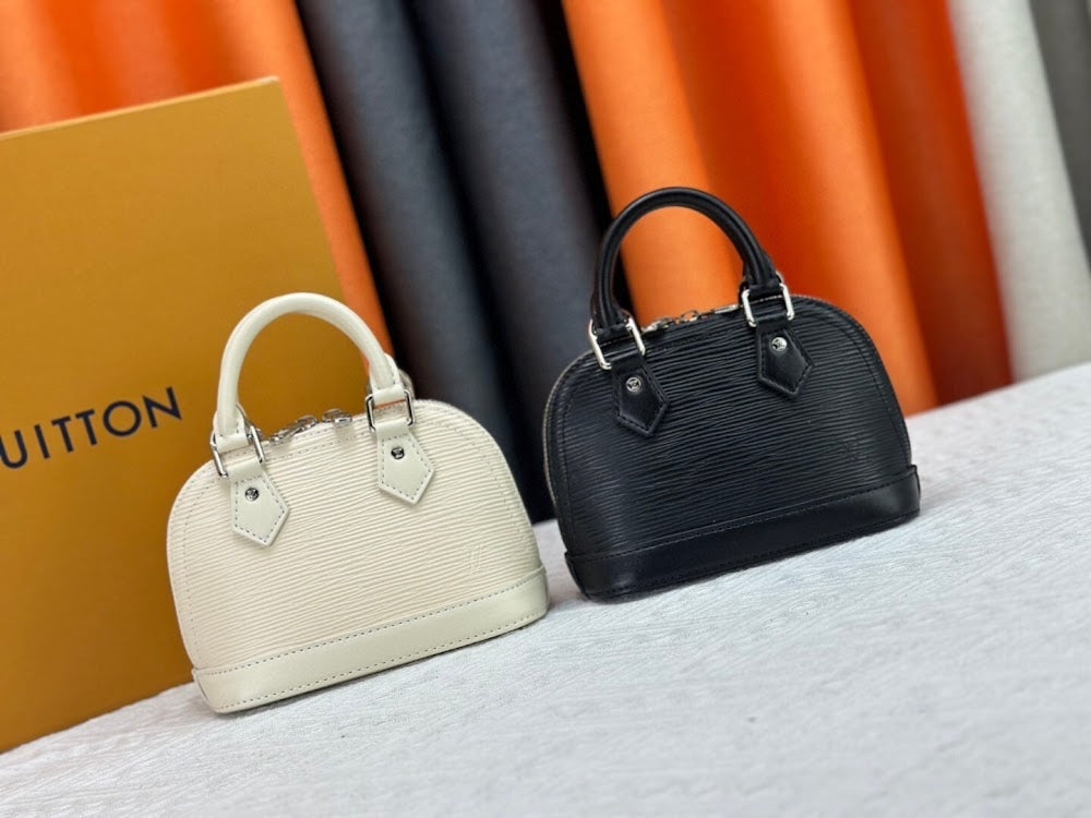 Anum Bags ln Luxury Bag --76675