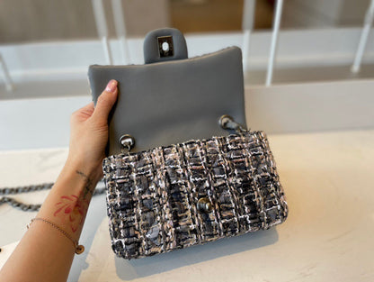 Anum Bags Detail