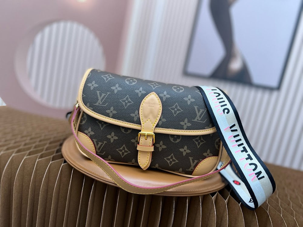 Anum Bags ln Luxury Bag --81430