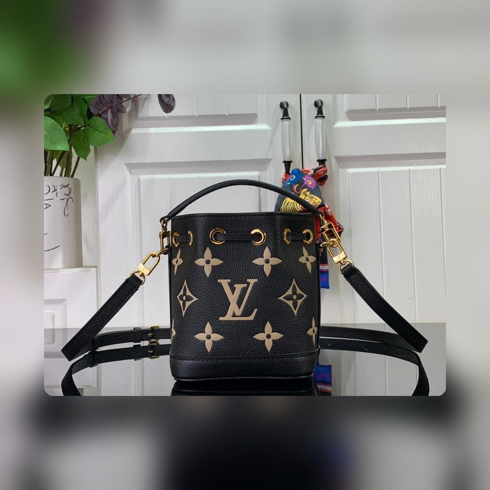Anum Bags Detail