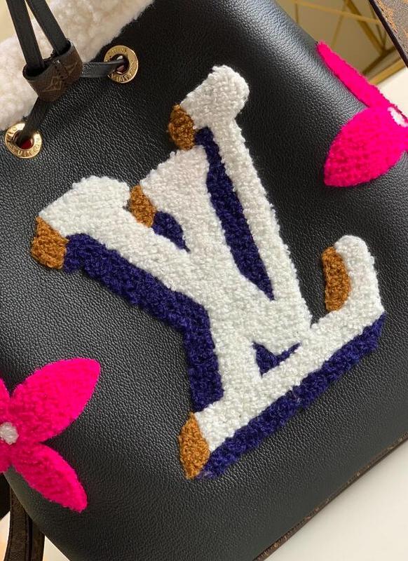 Anum Bags Detail