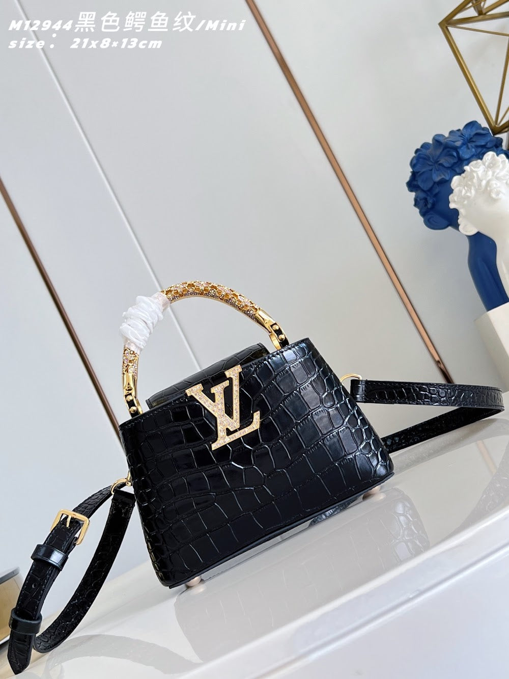 Anum Bags ln Luxury Bag --96670