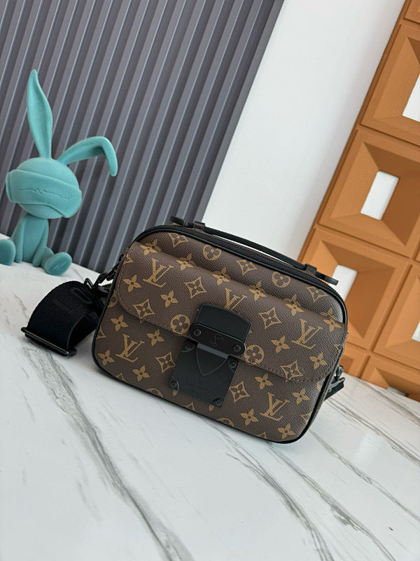 Anum Bags ln Luxury Bag --70911