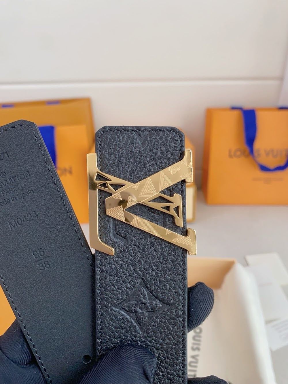 Anum Bags ln Luxury Belt --100517