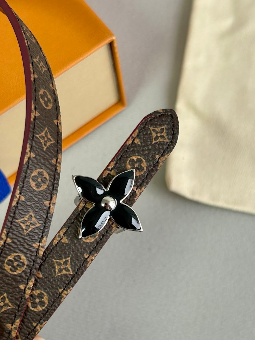 Anum Bags ln Luxury Belt --101000