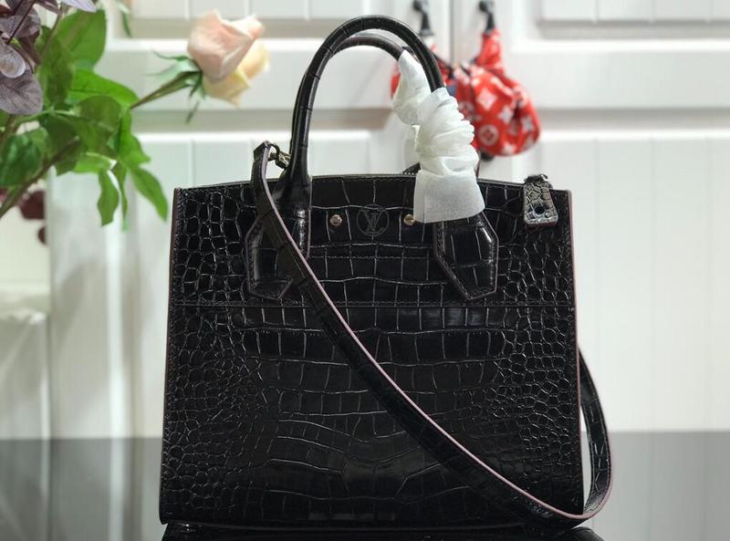 Anum Bags Detail