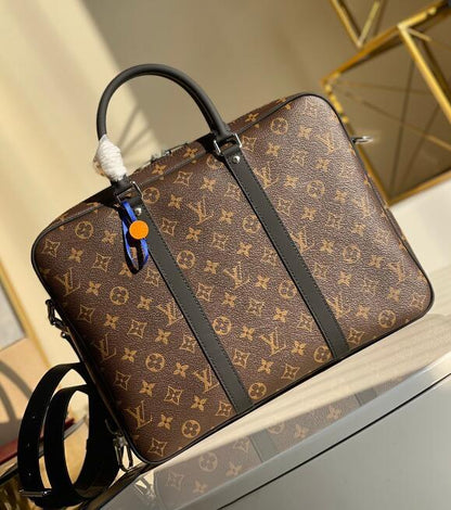 Anum Bags Detail