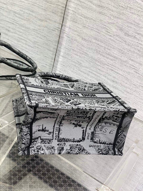 Anum Bags Detail