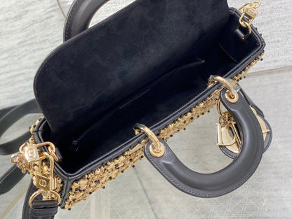 Anum Bags Detail