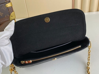Anum Bags ln Luxury Bag --62372