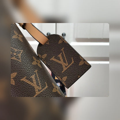 Anum Bags Detail