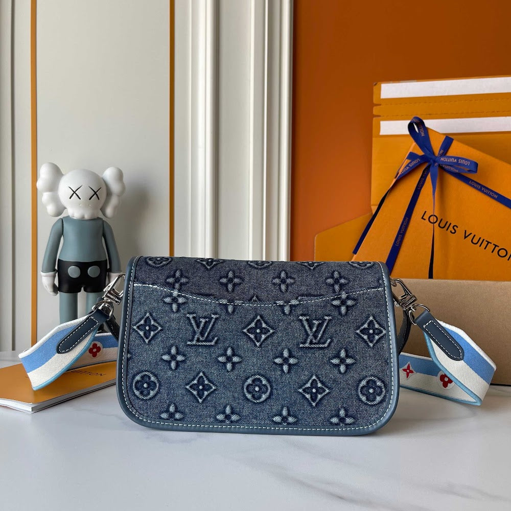Anum Bags ln Luxury Bag --77809
