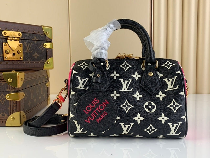Anum Bags ln Luxury Bag --67368