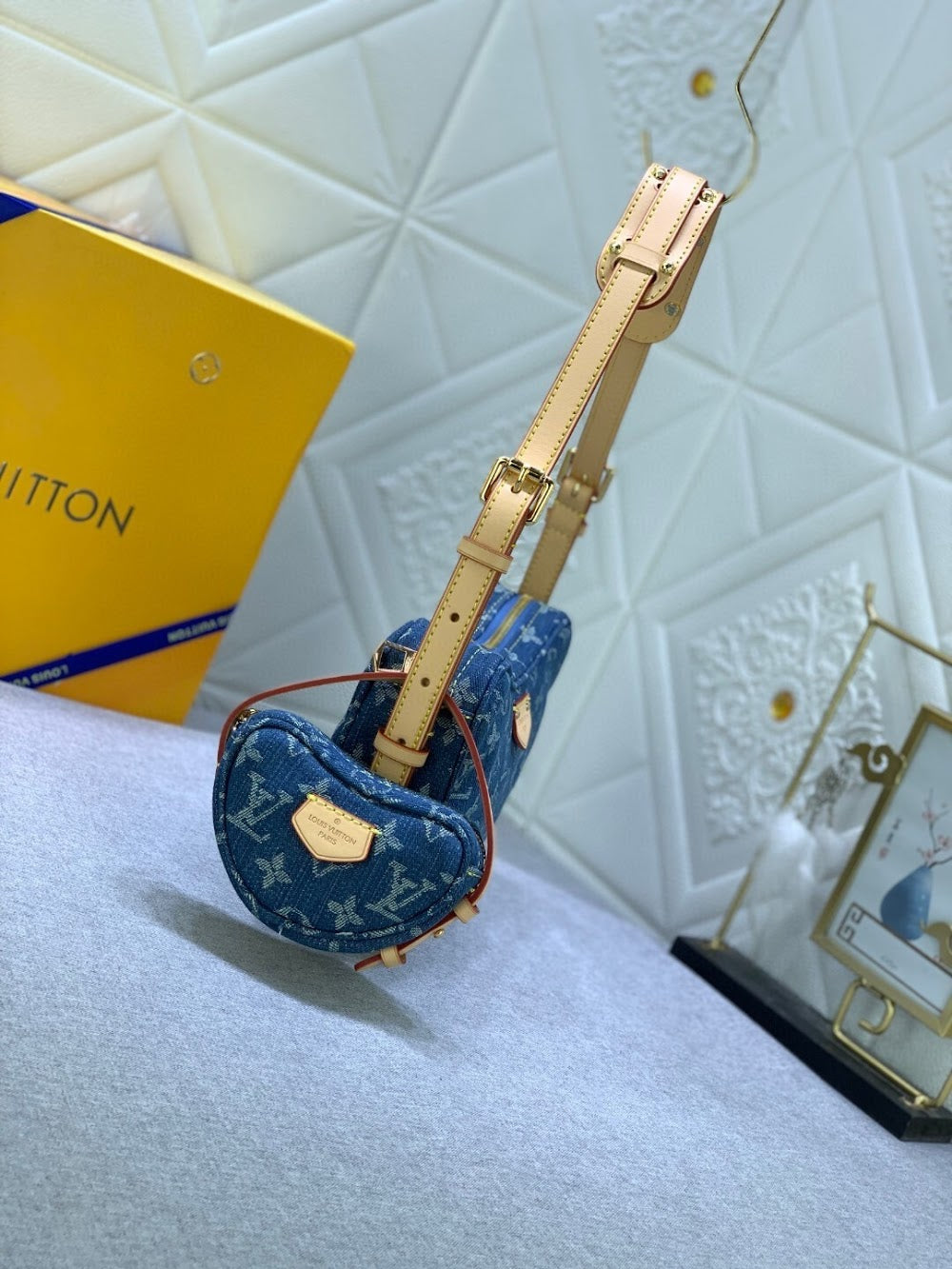 Anum Bags ln Luxury Bag --75983