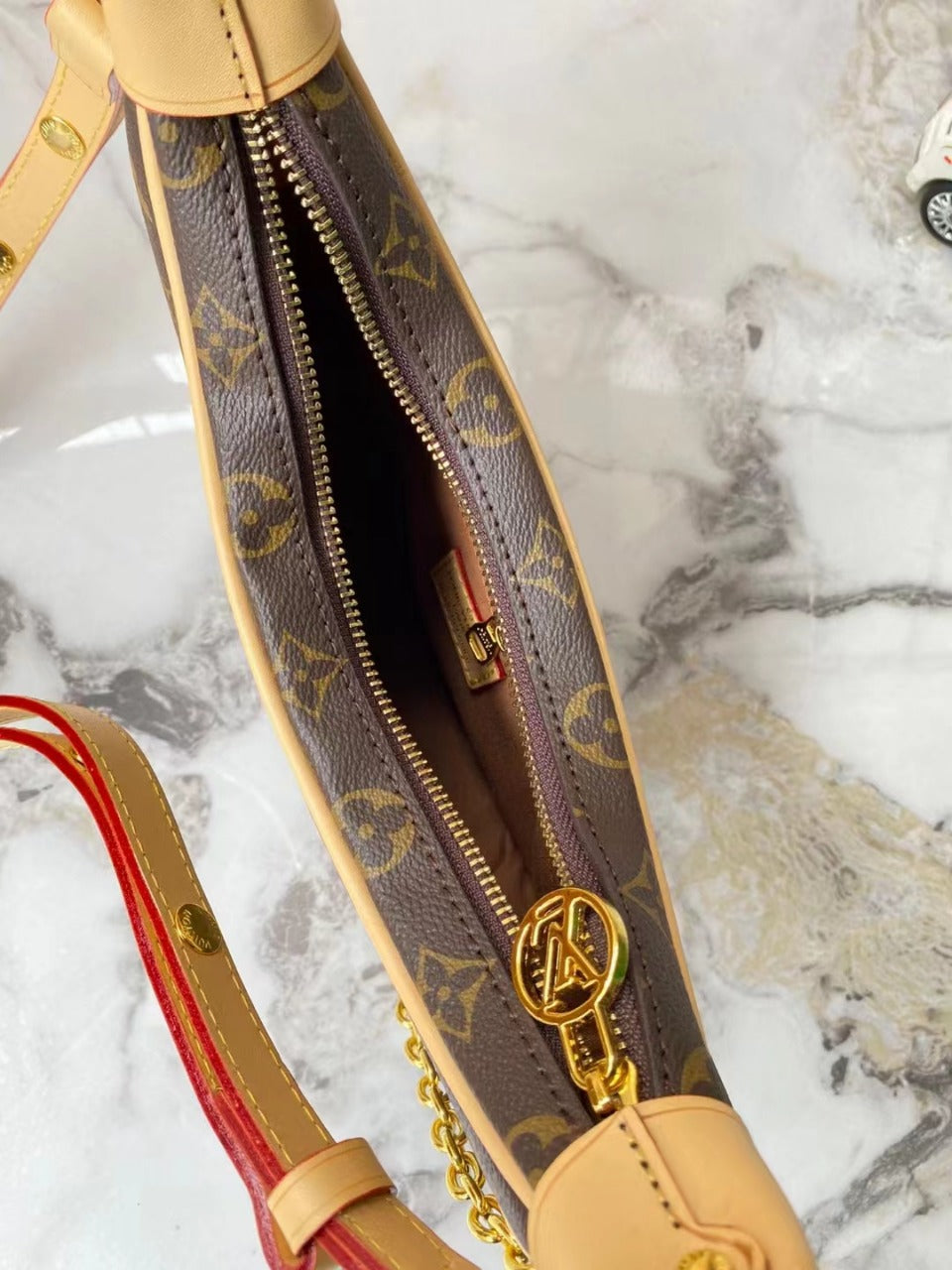 Anum Bags Detail