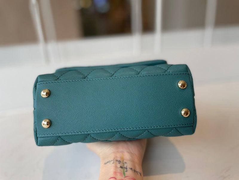 Anum Bags Detail