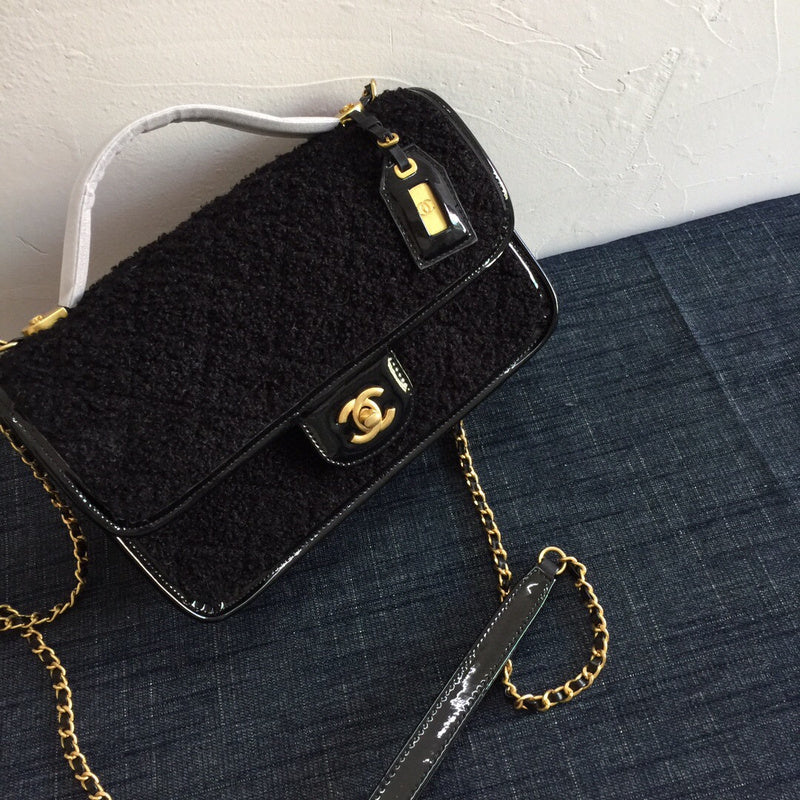Anum Bags Detail