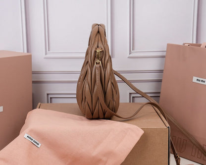 Anum Bags Miun Miun Luxury Bag --123608