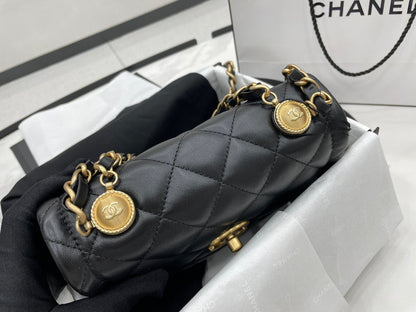 Anum Bags Detail
