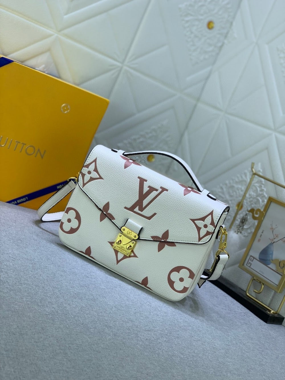 Anum Bags ln Luxury Bag --75971