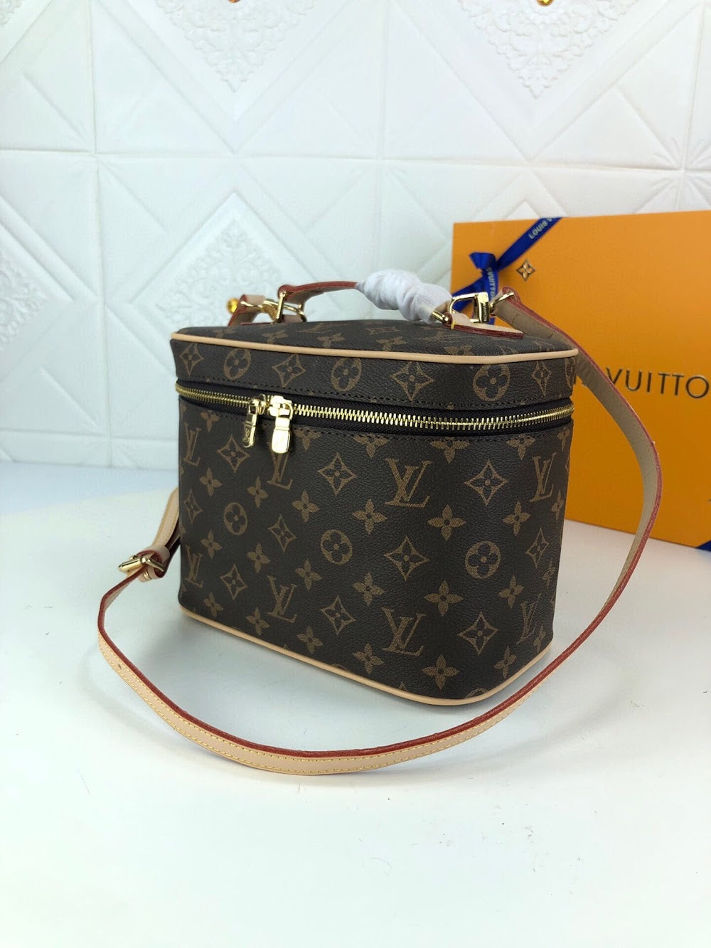 Anum Bags ln Luxury Bag --75648
