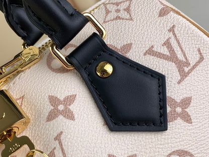 Anum Bags ln Luxury Bag --61993