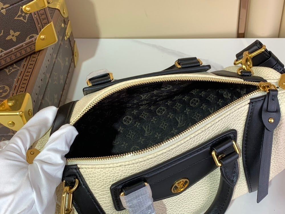 Anum Bags ln Luxury Bag --62731