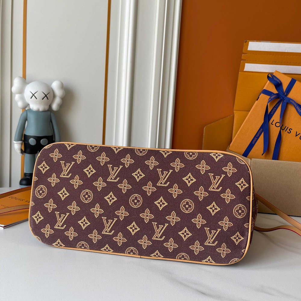Anum Bags ln Luxury Bag --77720