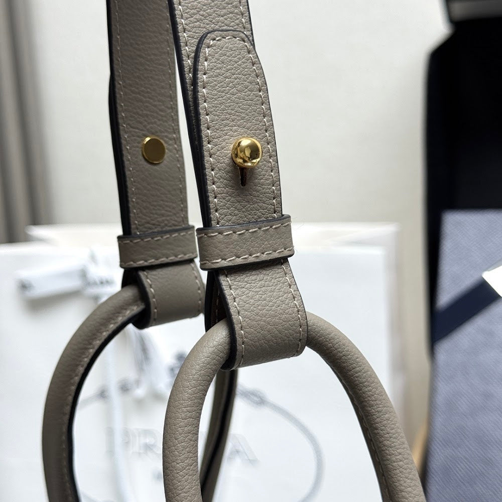 Anum Bags Pradn Luxury Bag --102839