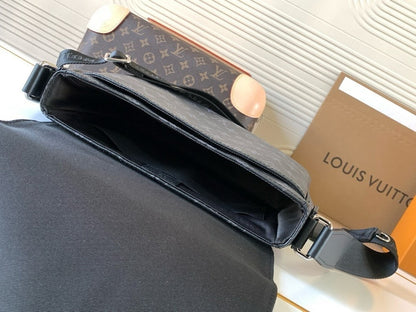 Anum Bags ln Luxury Bag --71470
