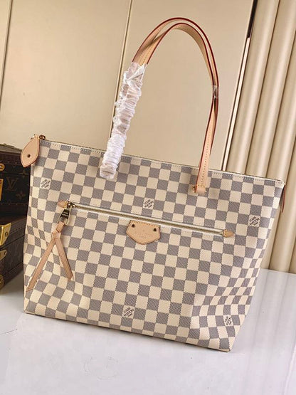Anum Bags ln Luxury Bag --60943