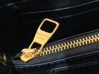 Anum Bags ln Luxury Bag --62579
