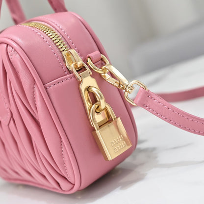 Anum Bags Miun Miun Luxury Bag --123629