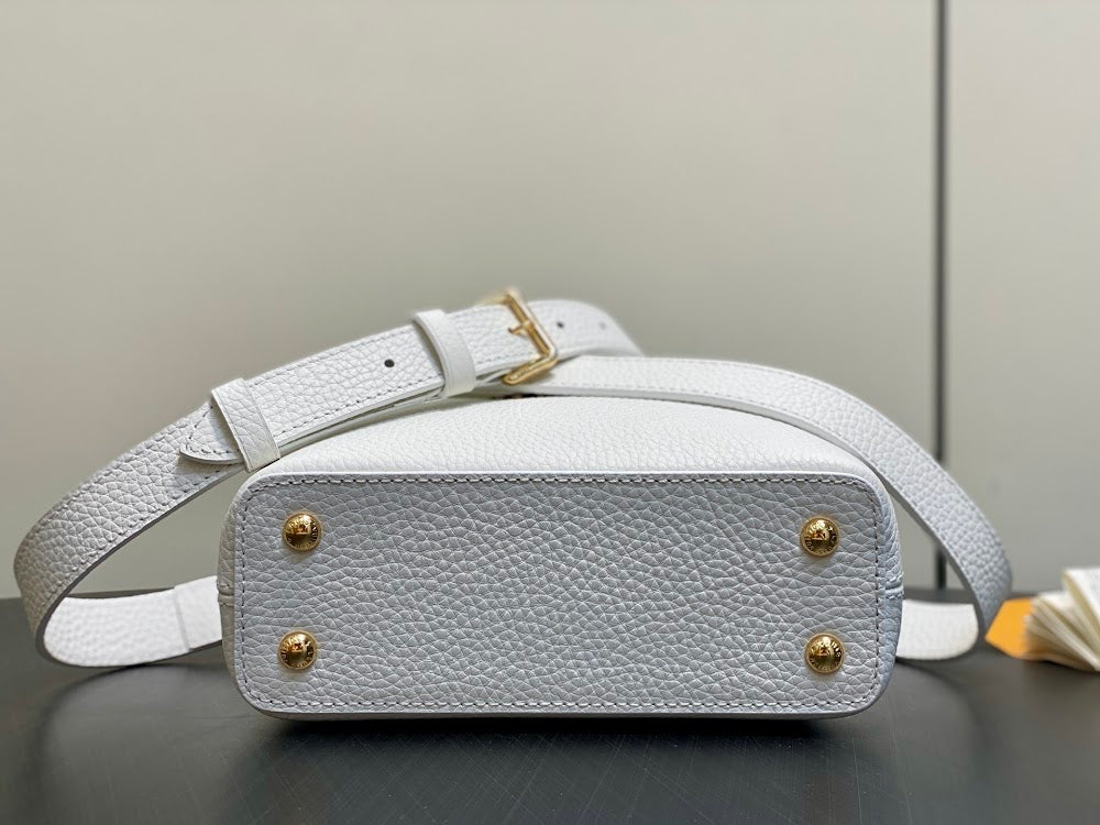 Anum Bags ln Luxury Bag --95840