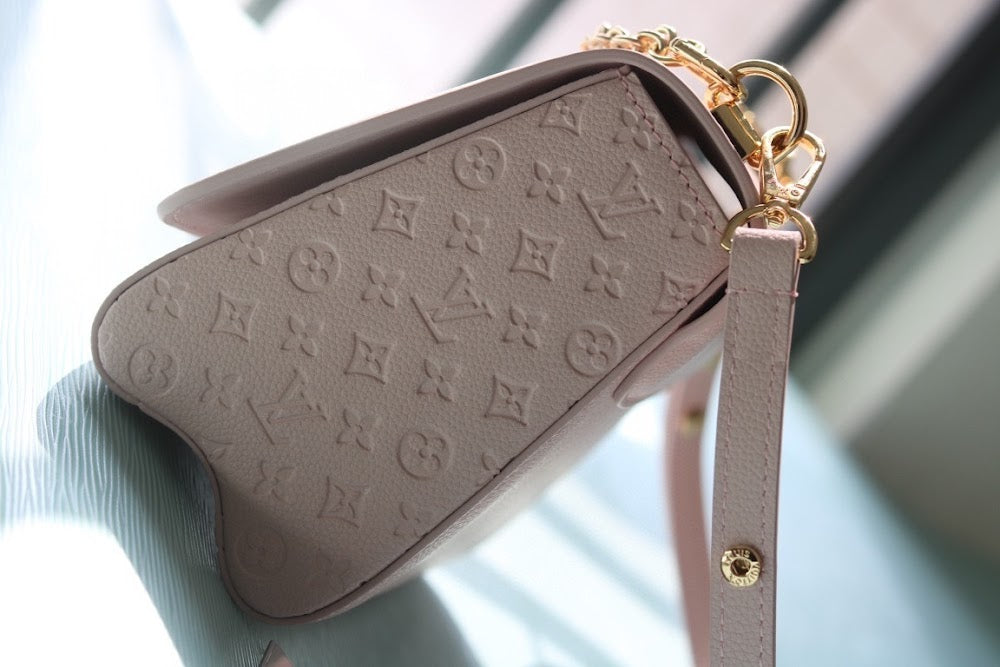 Anum Bags ln Luxury Bag --77208