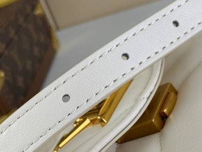 Anum Bags ln Luxury Bag --61427