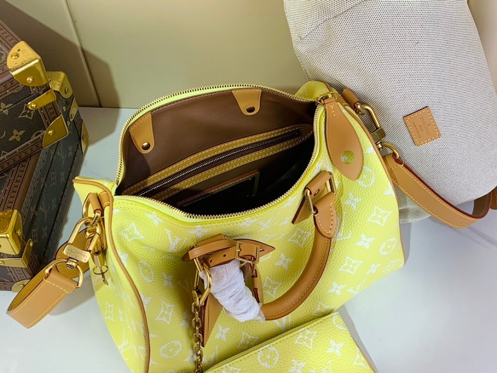 Anum Bags ln Luxury Bag --62647